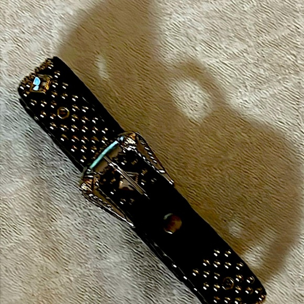 Vintage 1980’s Sandcastle Belt, Gold and Clear Detailing, black leather. 40 in.